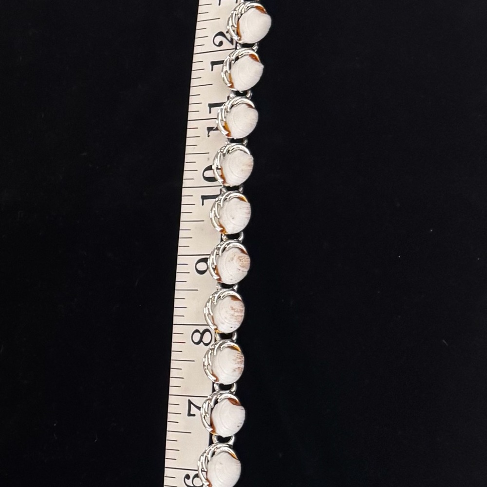 Vintage Silver-tone White Shell Necklace - Picture 7 of 7